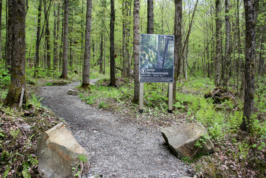 Beginning of the Hiking trail
 Sentier des Escarpments
Mont Megantic